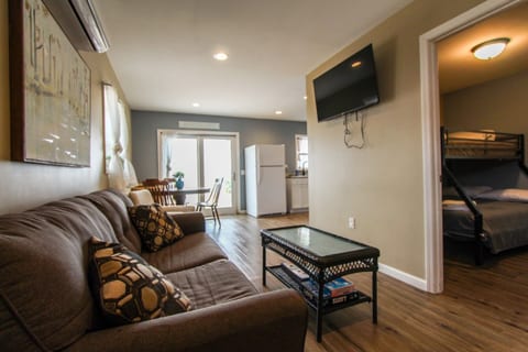 Lake Huron Cottage - Beach Access