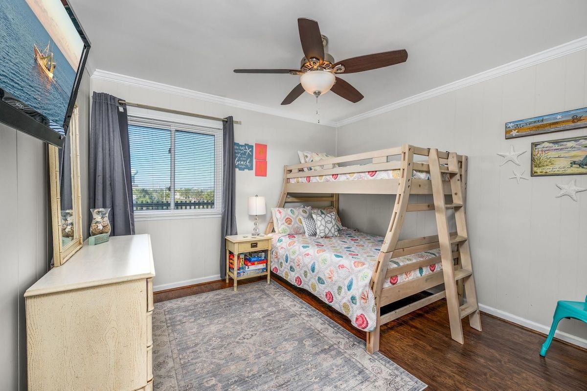Secondary Bedroom