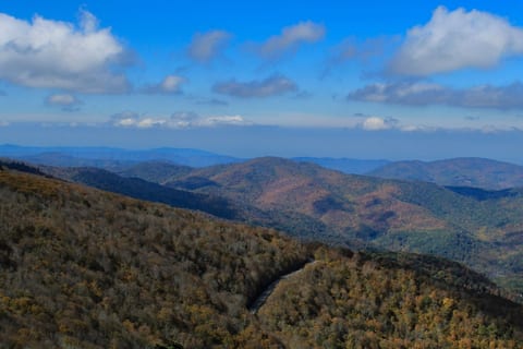 Discover the beauty of fall at nearby Roan Mountain! Enjoy breathtaking Appalachian Mountain views, scenic drives, hiking trails and the changing colors of autumn. A wonderful day trip during your stay at Watauga Lake Hideaway!