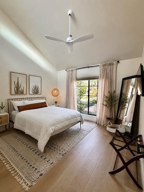 Guest bedroom