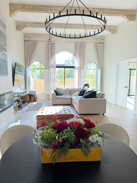 Living area, open concept