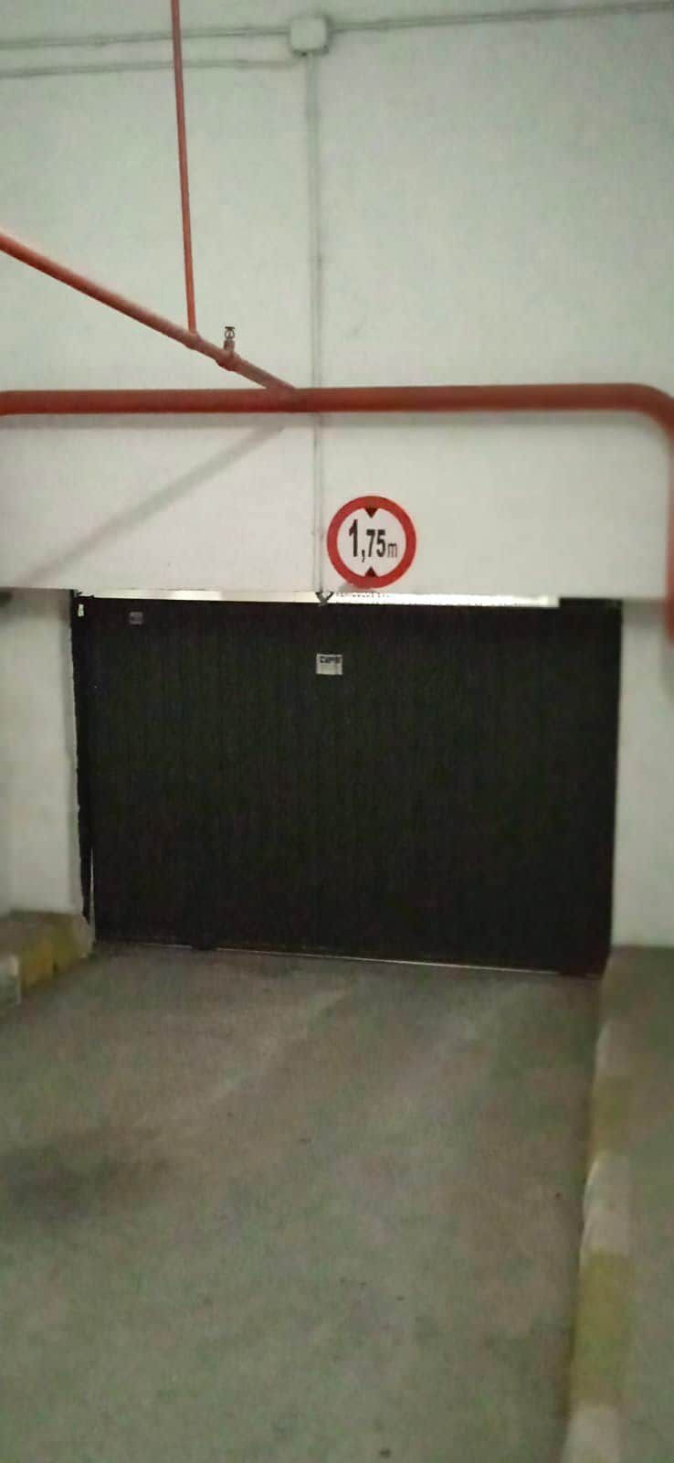 Heart of Marbella's downtown with garage image 22