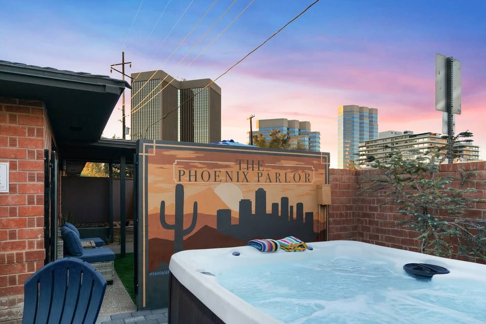 The Phoenix Parlor - 2 King Beds - Hot Tub - DT - Phoenix
