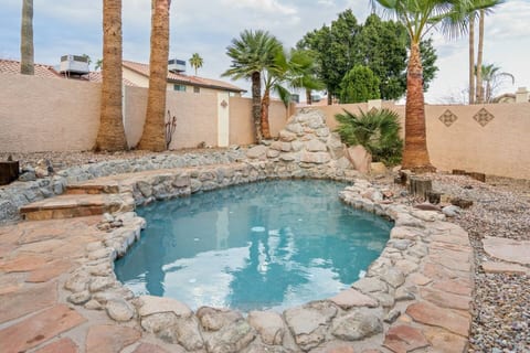 Desert Getaway-Private Pool, Fire Pit & Coffee Bar