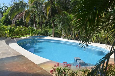 5BR Playacar Villa • 80m Beach • Pool • 3 Jacuzzis