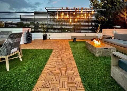 Stunning 5BR/4.5BA Hollywood Hills Retreat
