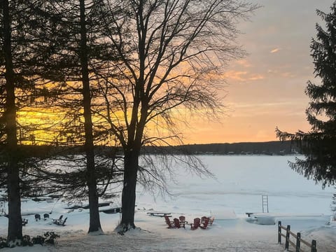 Sunset View: Lakefront Pet-Friendly | Dock