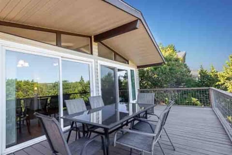 Views of Canyon Lake: Huge Deck & Fire Pit