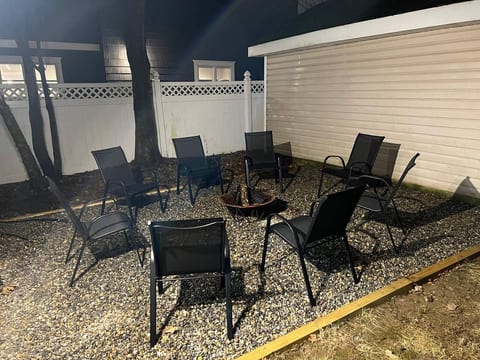 Imagine relaxing under the stars in your private outdoor space. Gather with loved ones around the cozy fire pit for unforgettable evenings and shared stories.
