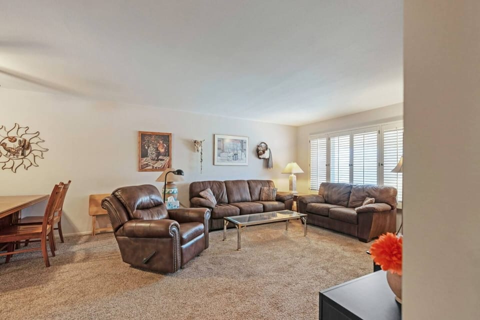 Pet-Friendly Sun City Retreat Near Golf & Shops - Sun City