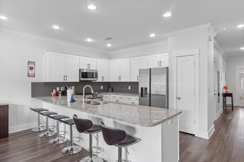 Seaside Serenity • Pet-Friendly Near Destin