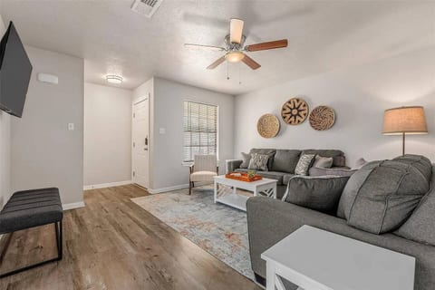 Stylish 2BR Comfort Near Texas A&M • EV-Friendly