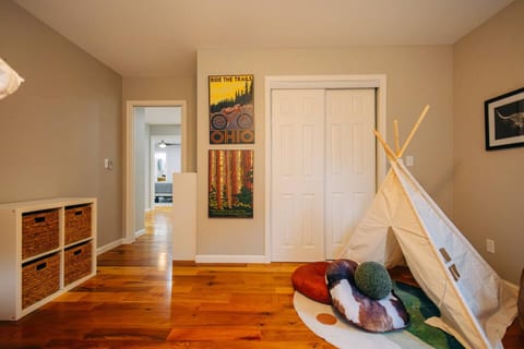 Your kids will love having their own space with a cozy play teepee and plenty of room to unwind.