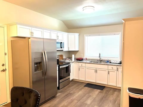 Renovated 3BR/2BA | Near Austin College & Downtown