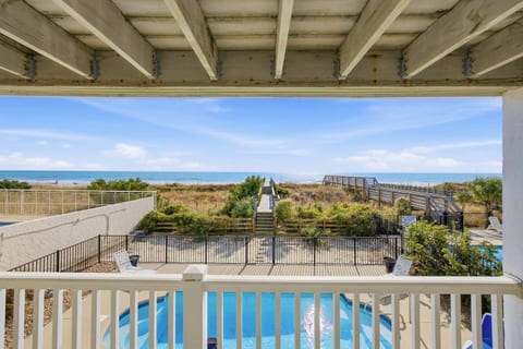 Phenomenal Oceanfront Centrally Located Huge 4k sq ft Home w Private Pool, Yard, Patio, 4 Decks, Gameroom
