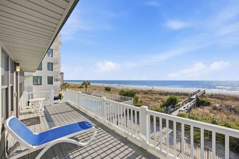 Phenomenal Oceanfront Centrally Located Huge 4k sq ft Home w Private Pool, Yard, Patio, 4 Decks, Gameroom