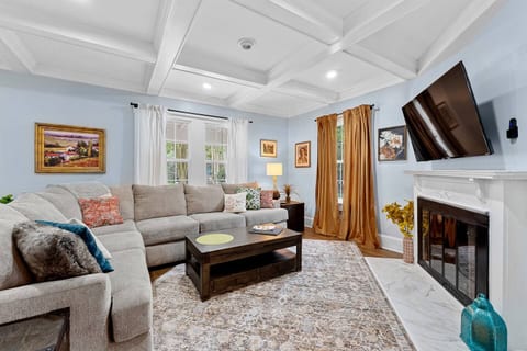 Spacious 4BD Augusta Retreat Near the Masters! BBQ
