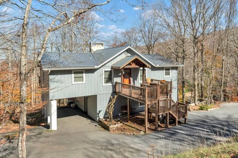 Gilligan's Island Mountain Ski Cottage