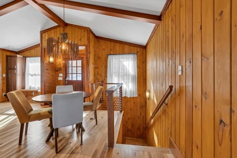 Gilligan's Island Mountain Ski Cottage