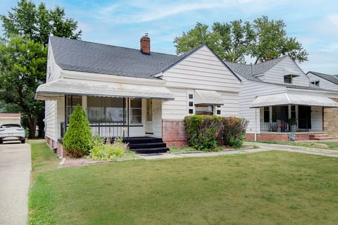 Pet-Friendly 3BR Home • Near Hospitals
