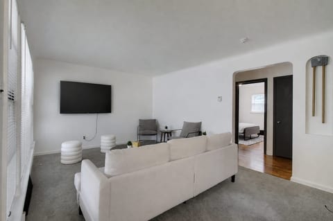 Pet-Friendly 3BR Home • Near Hospitals