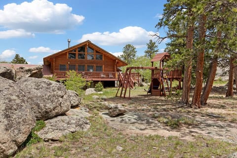 Sandstone Cabin A • Lake View & Dock