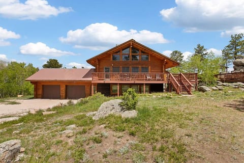 Sandstone Cabin A • Lake View & Dock