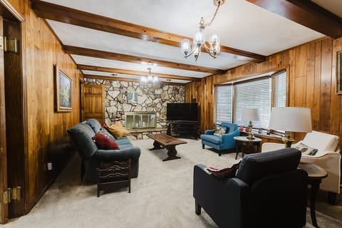 The Aerie Nebraska City • Game Room & Hot Tub