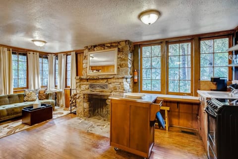 Solace Waterfront Work & Play Cabin