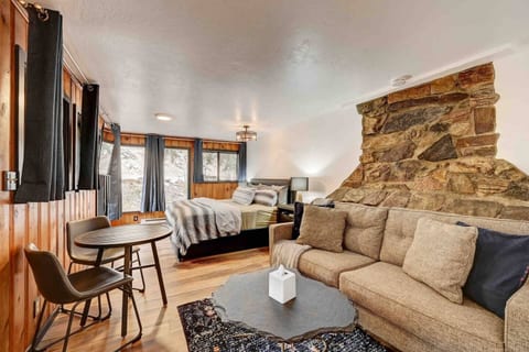 Cobblestone: Relax & Play Creekfront Studio Condo