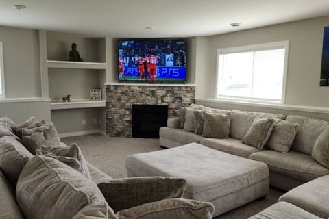 Pet-Friendly Faribault Home • Near Shattuck