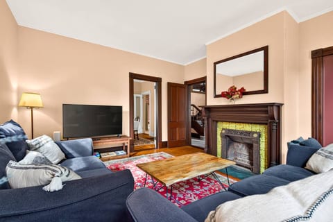Classic Victorian Retreat Near Downtown