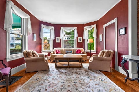 Classic Victorian Retreat Near Downtown