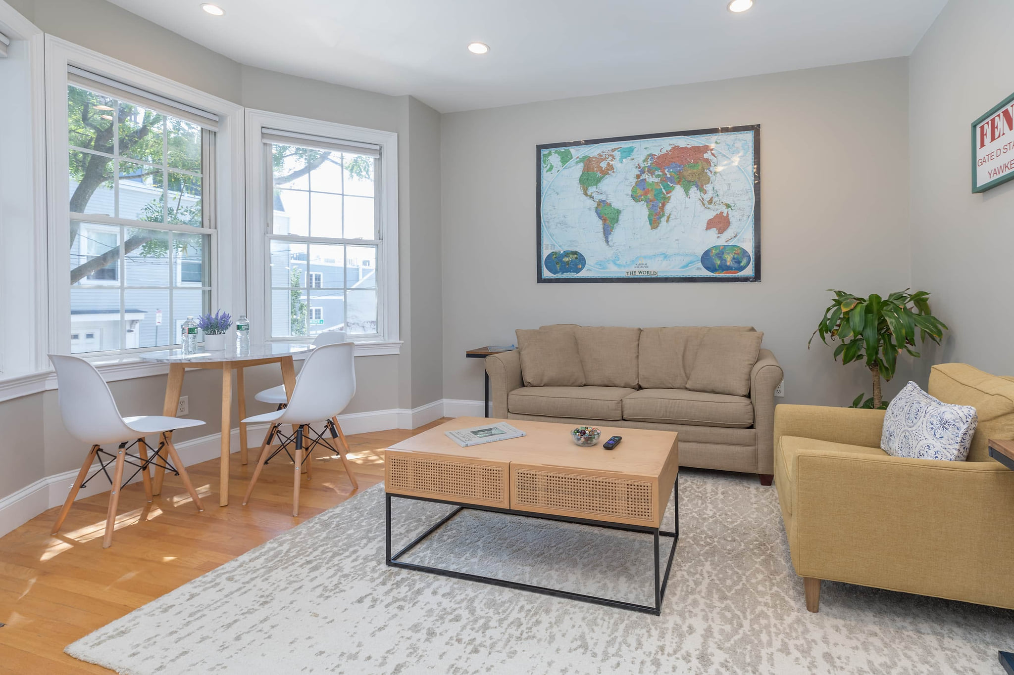 Clean and convenient w/ patio! Walk to Boston highlights!