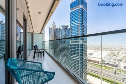 Infinity Pool 2BR · Paramount Midtown