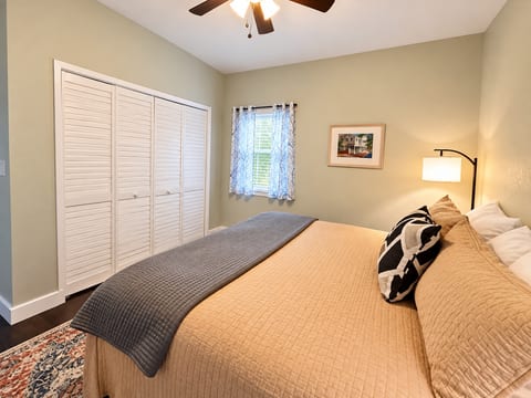 1st bedroom - King