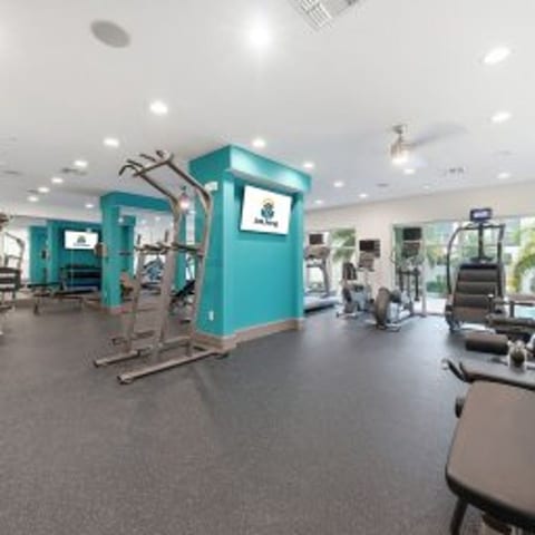Stylish 2BR w/ Balcony, Pool & Pet-Friendly #15