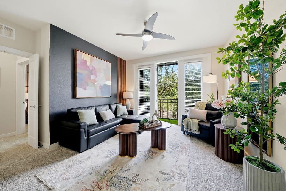 Modern 2BR w/ Pool + Pet-Friendly | Unit #23 - Tampa