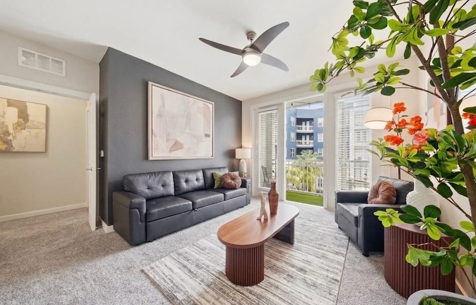 Modern 2BR w/ Pool + Pet-Friendly | Unit #21 - Tampa