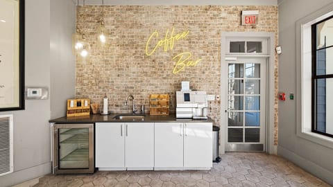 Stylish 2BR Corporate Stay | Pool + Balcony #2