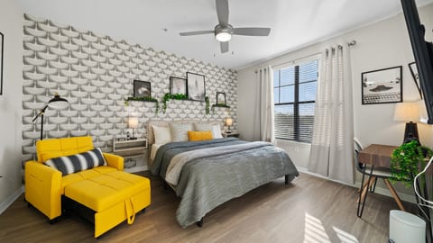 Stylish 2BR Corporate Stay | Pool + Balcony #2