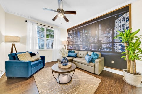 Modern 2BR/2BA | King Bed + Pool, Gym #7