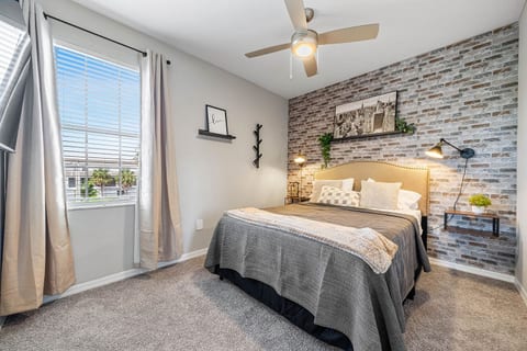Spacious 3BR/2BA w/ Pool + Gym | Near Airport #4