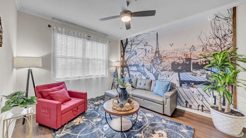 Modern 2BR/2BA | Pool + Gym Near Airport #9