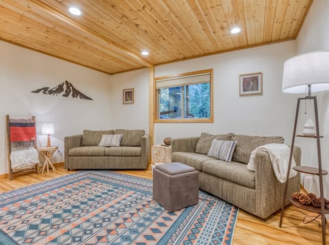 River Lily Retreat