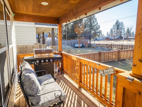 Patio Paradise: Grill and unwind with stunning views in this outdoor haven! Perfect for fun!