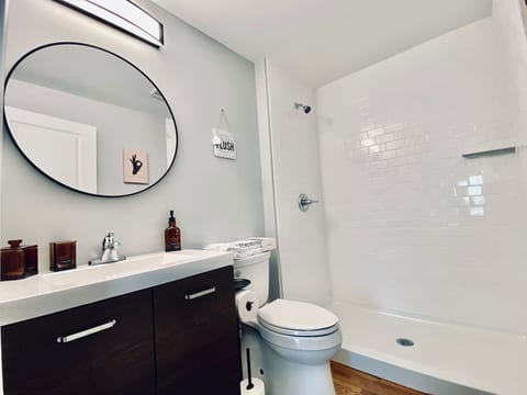 #23 *COMFORT & LUXURY* 3 BR/2 BA House