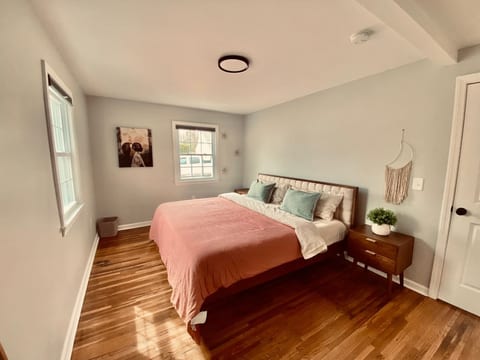 #23 *COMFORT & LUXURY* 3 BR/2 BA House