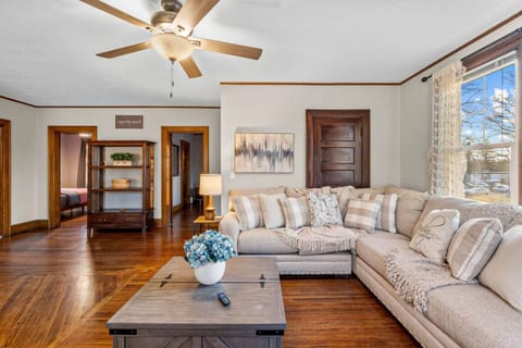 #25 *Massive* 5 BR in Downtown Southington*