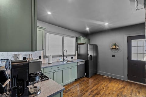 #28- *Modern Bungalow*